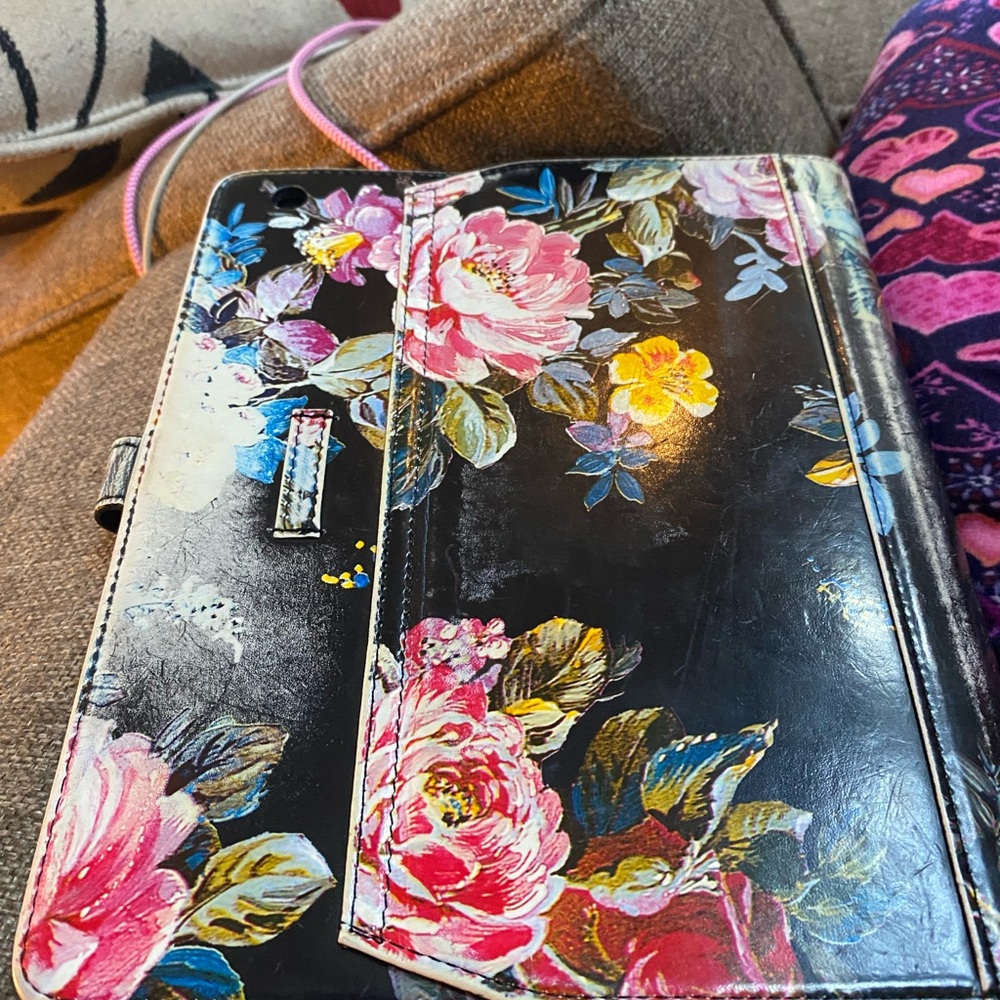 Brahmin iPad case - Picture 2 of 10